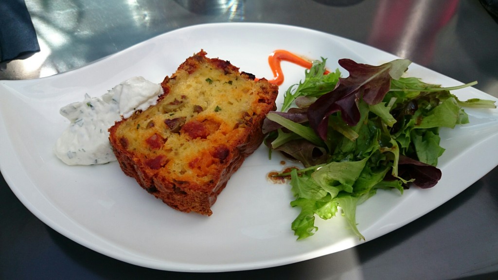 cake-chorizo-olives